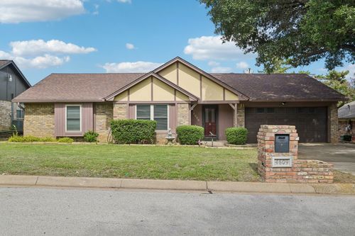 4609 Lester Drive, Arlington, TX, 76016 | Card Image