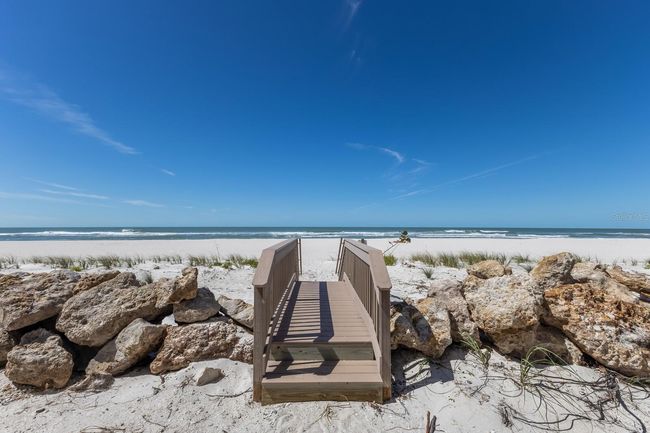 UNIT-204 - 5300 Gulf Dr, Condo with 2 bedrooms, 2 bathrooms and null parking in Holmes Beach FL | Image 55