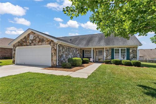 3952 Cobblestone Bend Drive, High Point, NC, 27265 | Card Image