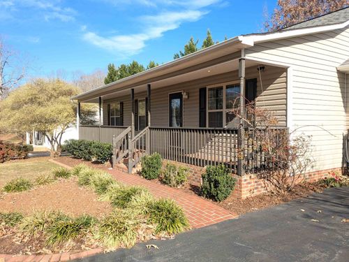 124 Bent Tree Dr, Inman, SC, 29349-8191 | Card Image