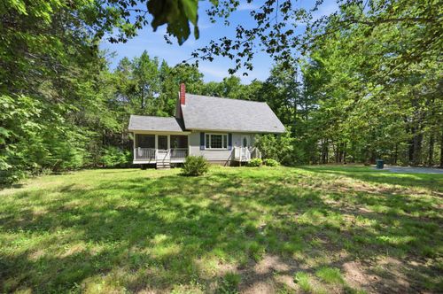 44 Holmeswood Dr, Sandown, NH, 03873-2134 | Card Image