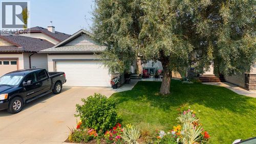 126 Dorothy Gentleman Cres N, Lethbridge, AB, T1H5N9 | Card Image
