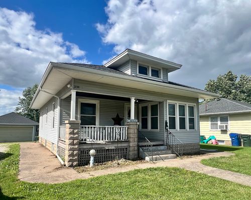3218 Locust Street W, Davenport, IA, 52084 | Card Image