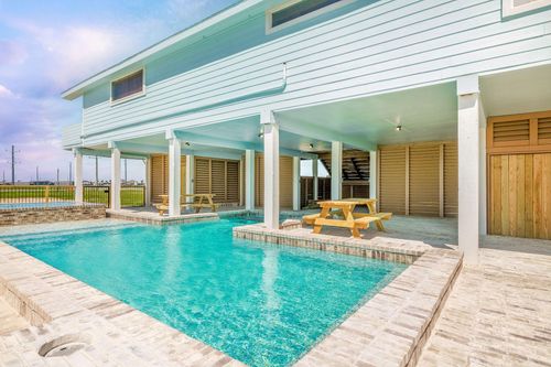 3120 Hwy 87, Crystal Beach, TX, 77650 | Card Image