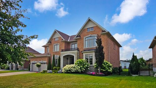 24 Wyndance Way, Uxbridge, ON, L9P0B8 | Card Image