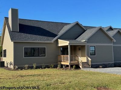 40 Penny Lane, Home with 3 bedrooms, 2 bathrooms and 2 parking in Davis WV | Image 1