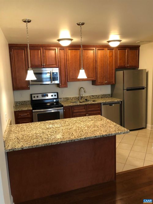 120b-1750 Rosser Ave, WAYNESBORO, VA, 22980-3235 | Card Image