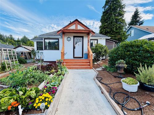 40 Hemlock St, Lake Cowichan, BC, V9L2W1 | Card Image