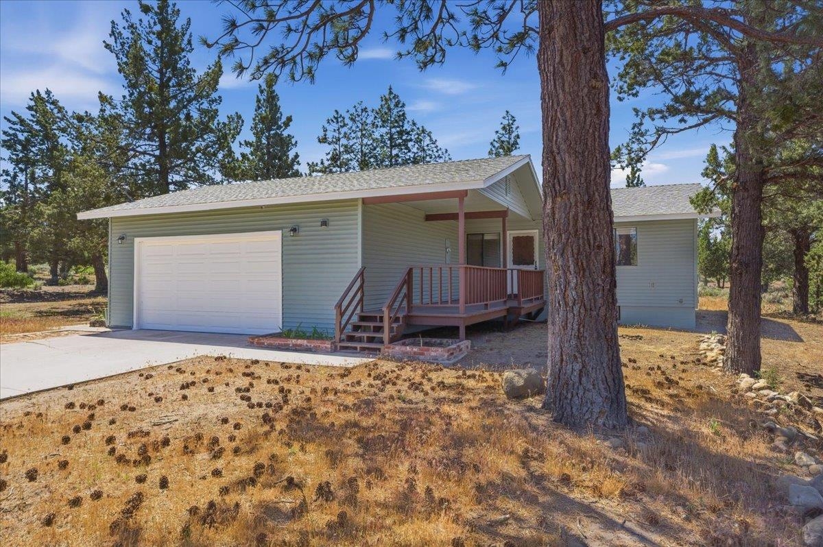 Residential in Weed