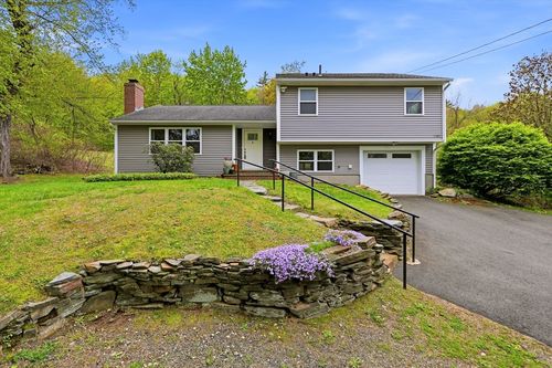 1185 Bay Rd, Amherst, MA, 01002-3550 | Card Image