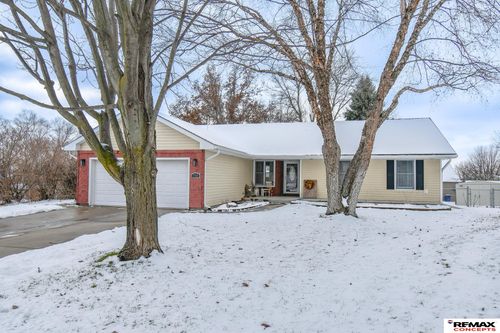735 Summit Ct, Crete, NE, 68333-2525 | Card Image