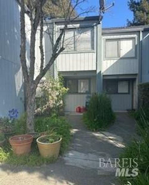 415 Occidental Cir, Santa Rosa, CA, 95401-6723 | Card Image