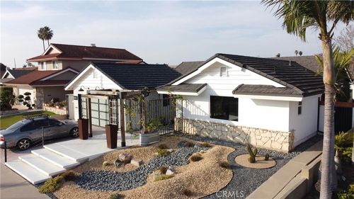 10211 Cliff Dr, Huntington Beach, CA, 92646 | Card Image