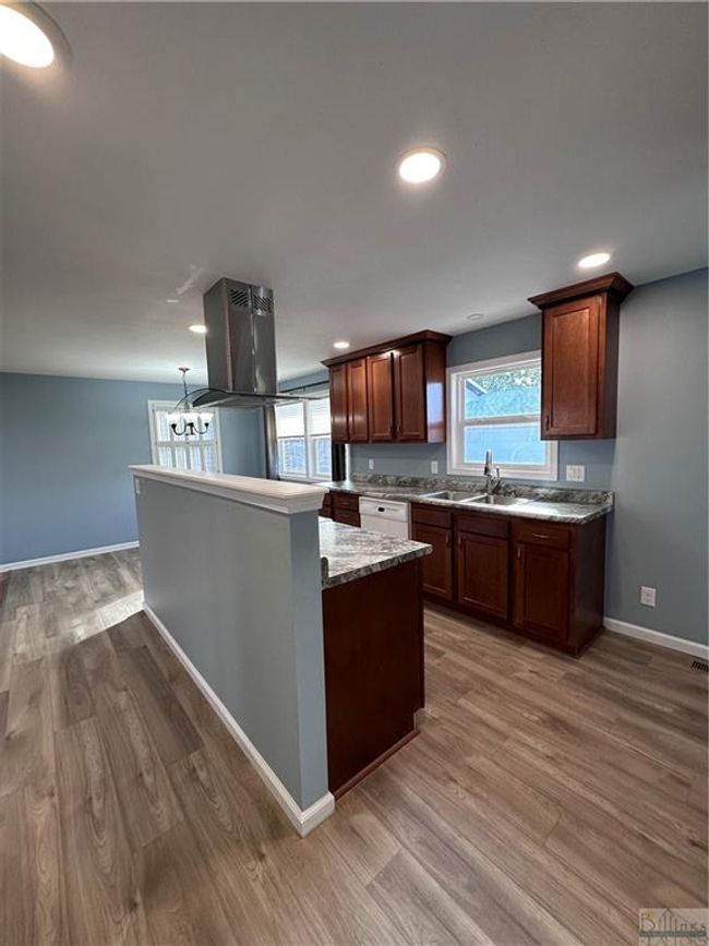 807 10 Th Ave N, House other with 3 bedrooms, 3 bathrooms and null parking in Glasgow MT | Image 8
