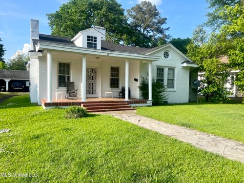 58 Snider St, Grenada, MS, 38901-4221 | Card Image