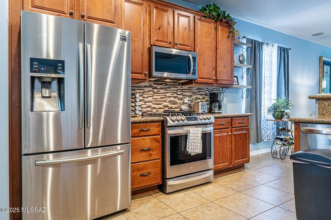Kitchen 2 | Image 10