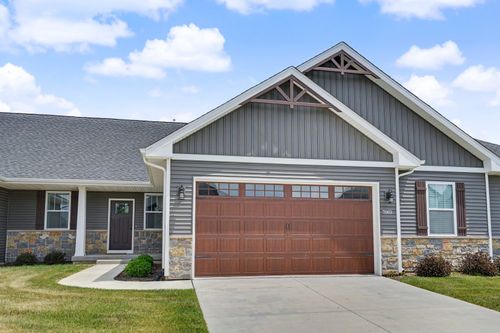 7063 Genesis Way, Bettendorf, IA, 52722-3193 | Card Image