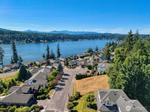 6044 Sandpiper Ct, Bremerton, WA, 98312-8830 | Card Image