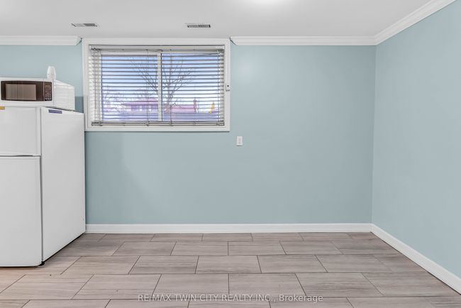 1 - 31 Southdale Ave, Home with 0 bedrooms, 1 bathrooms and 1 parking in Kitchener ON | Image 14