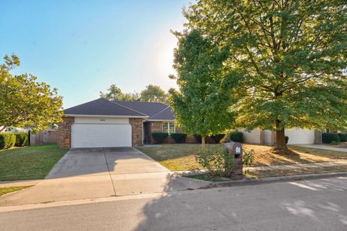 5038 S Red Oak St, Battlefield, MO, 65619-9507 | Card Image