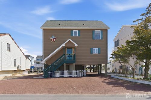 1215 Niihau Dr, Forked River, NJ, 08731-4702 | Card Image