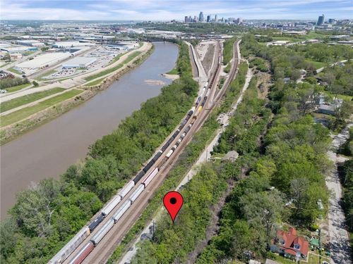 573 Metropolitan Avenue, Kansas City, KS, 66103 | Card Image