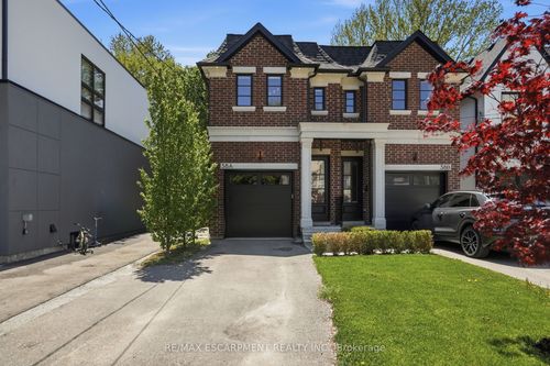 38a Maple Ave N, Mississauga, ON, L5H2S1 | Card Image