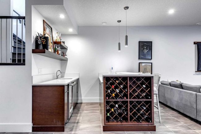 2427 3 Avenue Nw, Home with 4 bedrooms, 4 bathrooms and 2 parking in Calgary AB | Image 40