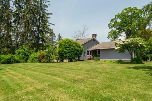 7 Camp St, Ellenville, NY, 12428-2001 | Card Image