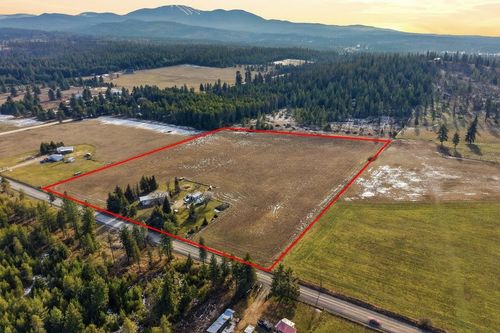 11918 E Bridges Rd, Elk, WA, 99009-9679 | Card Image