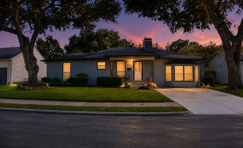5012 Wateka Dr, Dallas, TX, 75209-4825 | Card Image