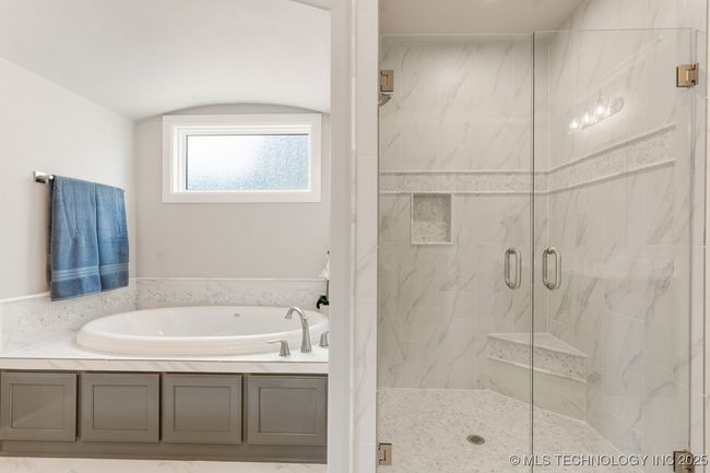 1509 Pinecrest Dr, House other with 4 bedrooms, 3 bathrooms and null parking in Claremore OK | Image 48