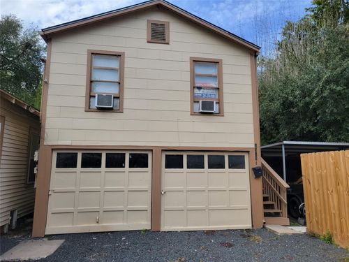 1319 1/2 Beverly St, Houston, TX, 77008-4529 | Card Image