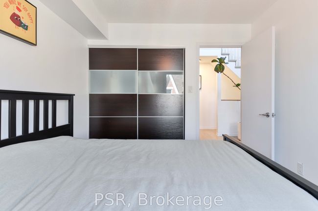 712 - 10 Laidlaw St, Condo with 3 bedrooms, 2 bathrooms and 1 parking in Toronto ON | Image 21