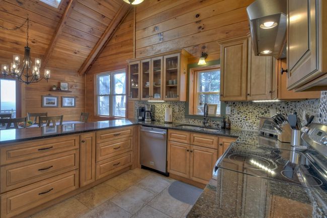 368 Walnut Rdg, Home with 4 bedrooms, 2 bathrooms and null parking in Ellijay GA | Image 21