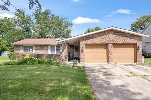 1489 Lake Holiday Dr, Sandwich, IL, 60548-9373 | Card Image
