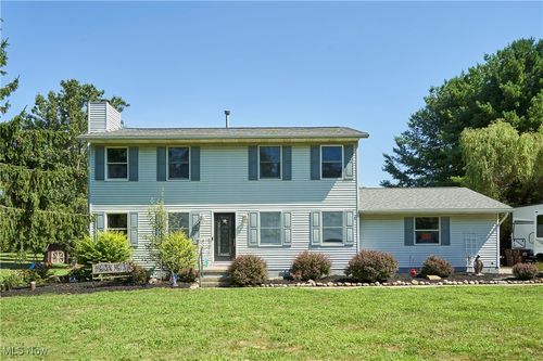 3741 Bassett Rd, Rootstown, OH, 44272-9640 | Card Image