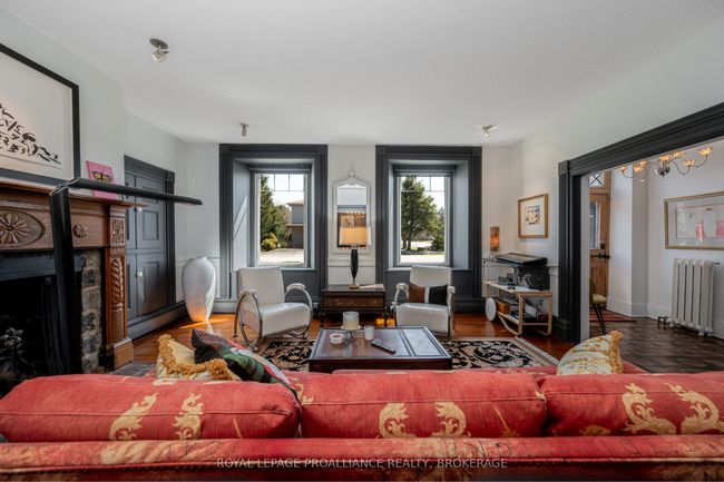 1863 Sydenham Rd, House other with 3 bedrooms, 4 bathrooms and 6 parking in Kingston ON | Image 10