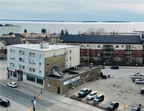 101b-221 Algonquin Ave, North Bay, ON, P1B4V8 | Card Image