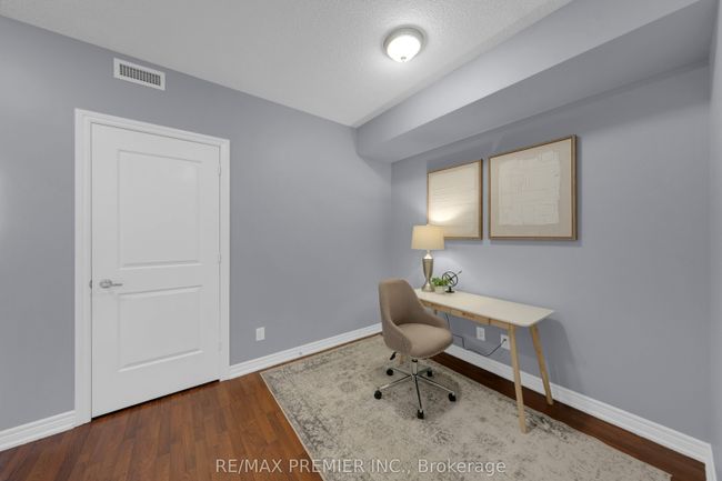 1003 - 9245 Jane St, Condo with 2 bedrooms, 2 bathrooms and null parking in Vaughan ON | Image 5