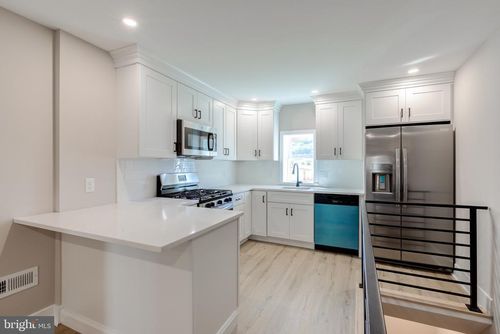 369 E Hector St, CONSHOHOCKEN, PA, 19428-1916 | Card Image