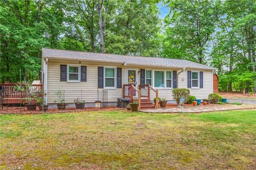4720 Warner Rd, Pfafftown, NC, 27040-8725 | Card Image