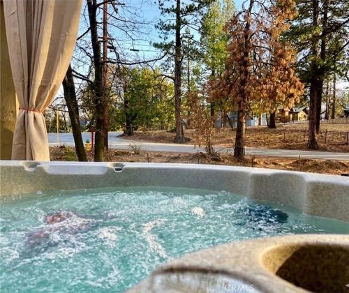 33064 Arrowbear Dr, Running Springs, CA, 92382-7420 | Card Image