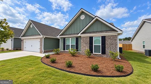 131 Lake Meadows Dr, Winder, GA, 30680-7340 | Card Image