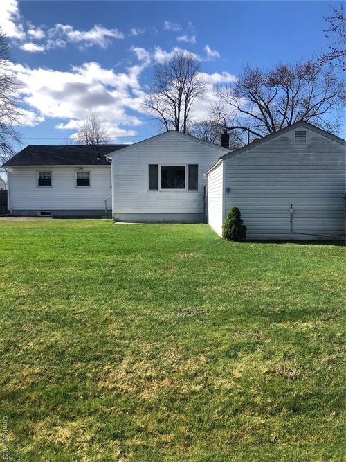 70 Martin Rd N, Bethpage, NY, 11714-5115 | Card Image