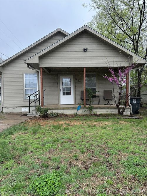 817 W Cedar St, Durant, OK, 74701-4243 | Card Image