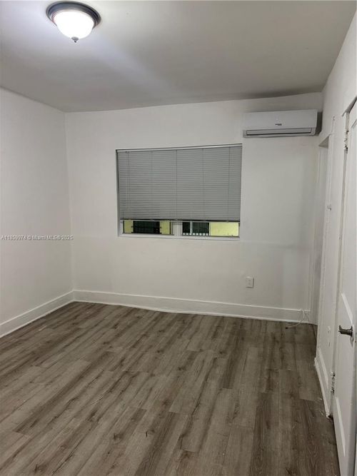 apt-9-1552 Sw 2nd St, Miami, FL, 33135-2152 | Card Image