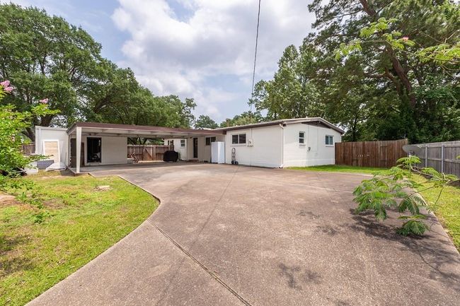 1402 Robinwood Dr, House other with 3 bedrooms, 3 bathrooms and 2 parking in Lufkin TX | Image 39