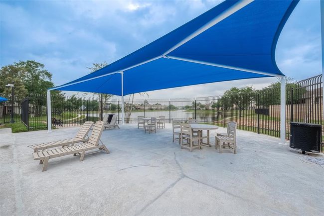 Front pool with stunning views of 1 of the 3 lakes we have here. | Image 28