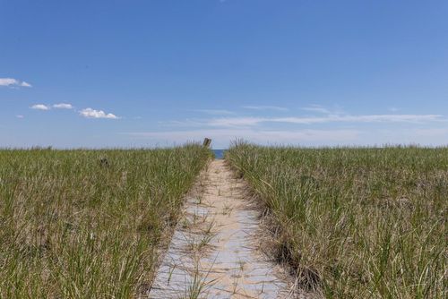 423 Seaside Ave, Saco, ME, 04072-3418 | Card Image